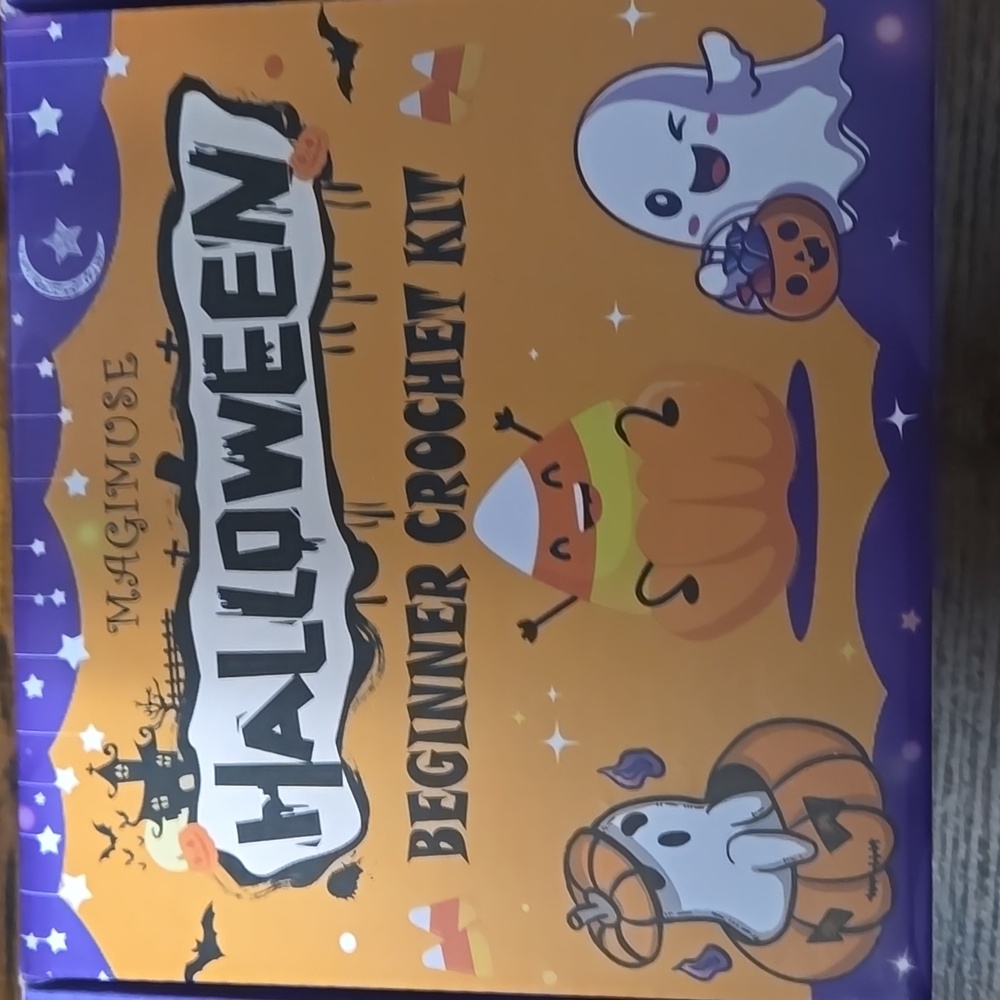 Halloween Beginner Crochet Kit - Orange and Purple